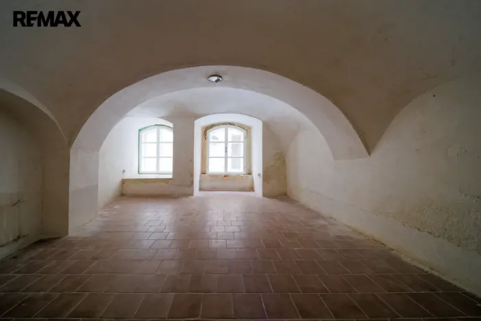 Prodej obchodního prostoru, Cheb, Cechovní, 158 m2