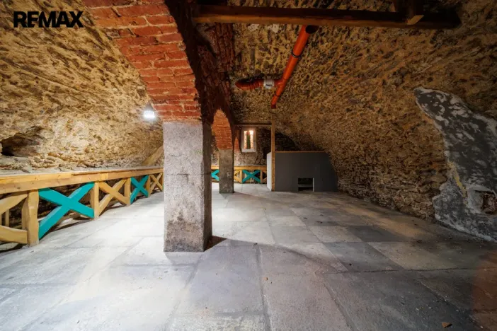 Prodej obchodního prostoru, Cheb, Cechovní, 253 m2