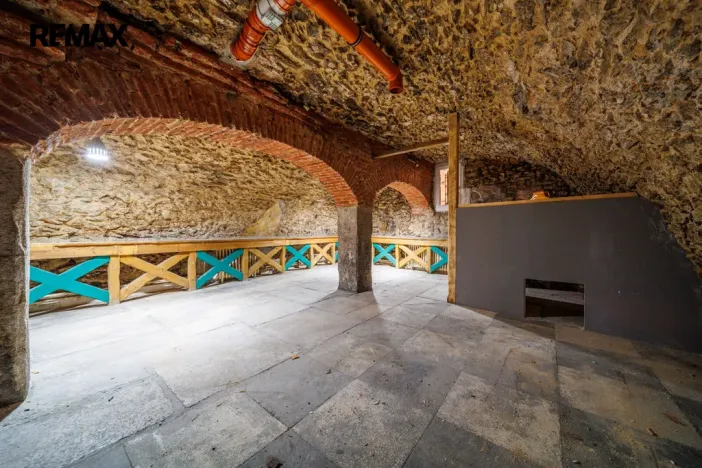 Prodej obchodního prostoru, Cheb, Cechovní, 253 m2