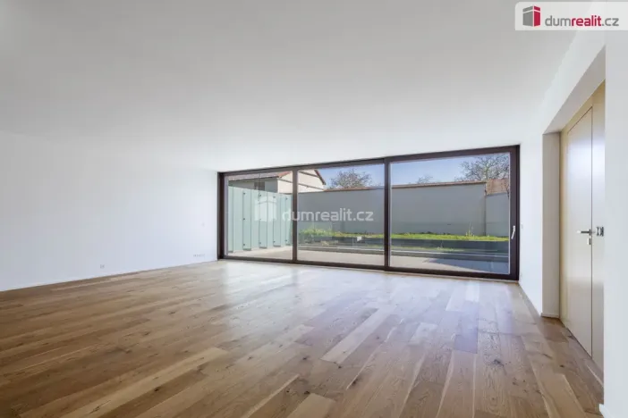 Prodej rodinného domu, Praha - Libuš, V Hrobech, 378 m2