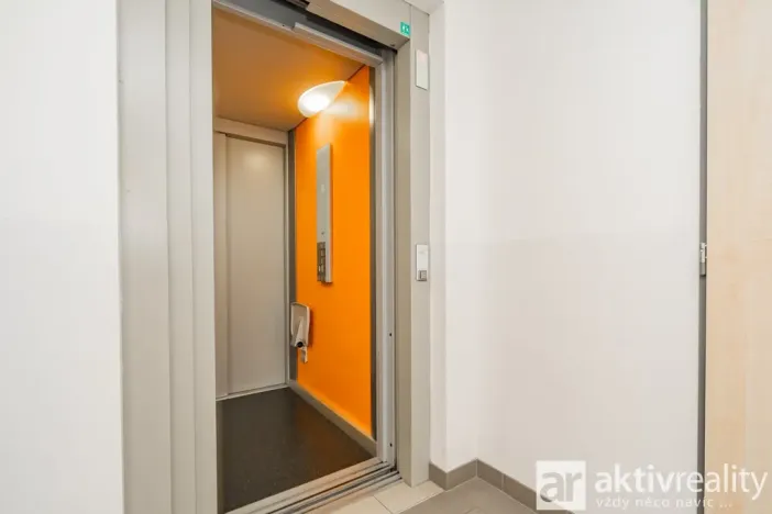 Prodej bytu 3+kk, Praha - Kyje, Farkašova, 71 m2