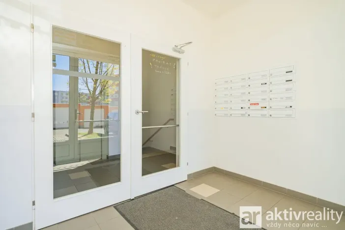 Prodej bytu 3+kk, Praha - Kyje, Farkašova, 71 m2