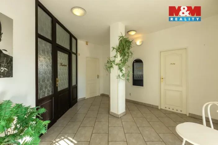 Prodej obchodního prostoru, Postoloprty, Marxovo náměstí, 440 m2