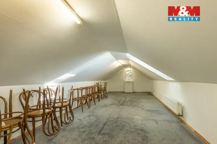 Prodej obchodního prostoru, Postoloprty, Marxovo náměstí, 440 m2
