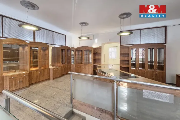 Pronájem obchodního prostoru, Karlovy Vary, Koptova, 57 m2