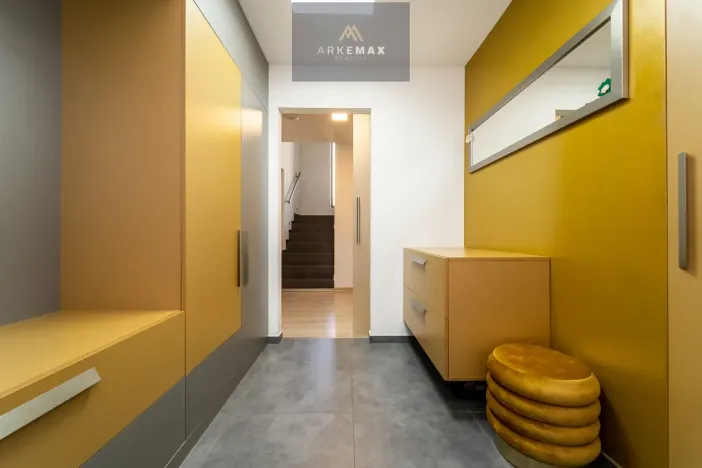 Pronájem rodinného domu, Žabeň, 410 m2