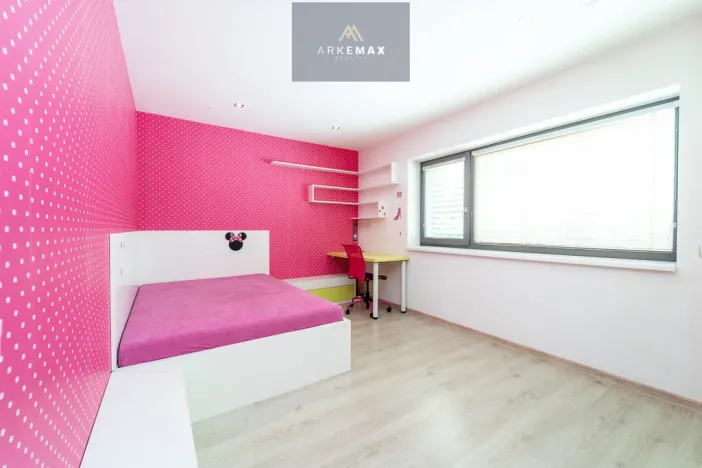 Pronájem rodinného domu, Žabeň, 410 m2