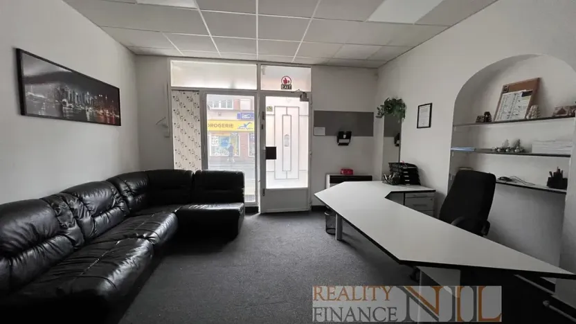 Pronájem obchodního prostoru, Plzeň, Tylova, 55 m2