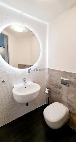 Pronájem bytu 3+kk, Praha, U Sluncové, 98 m2