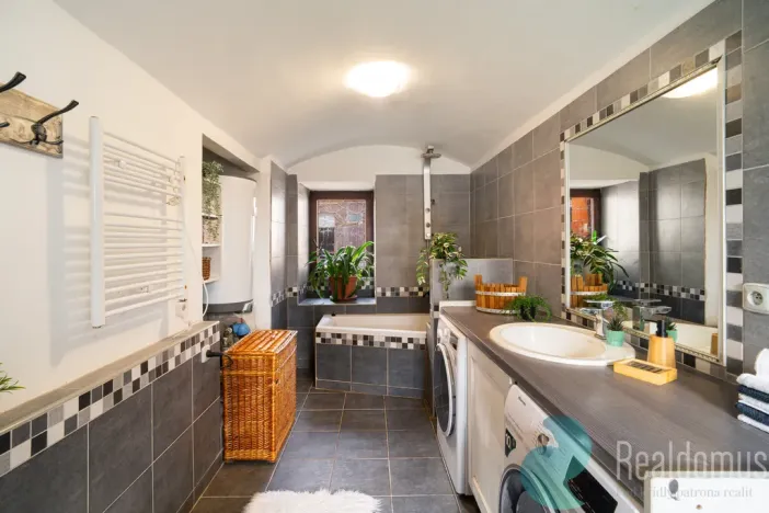 Prodej apartmánu, Malšín - Ostrov, 360 m2