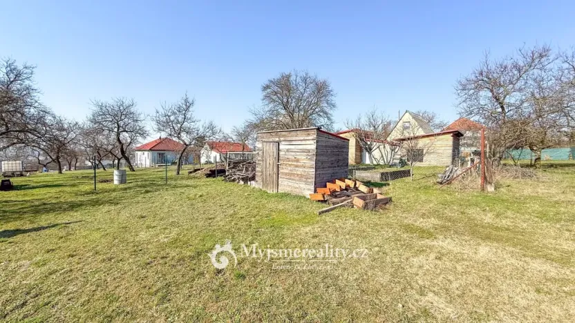 Prodej zahrady, Suchohrdly, 1465 m2