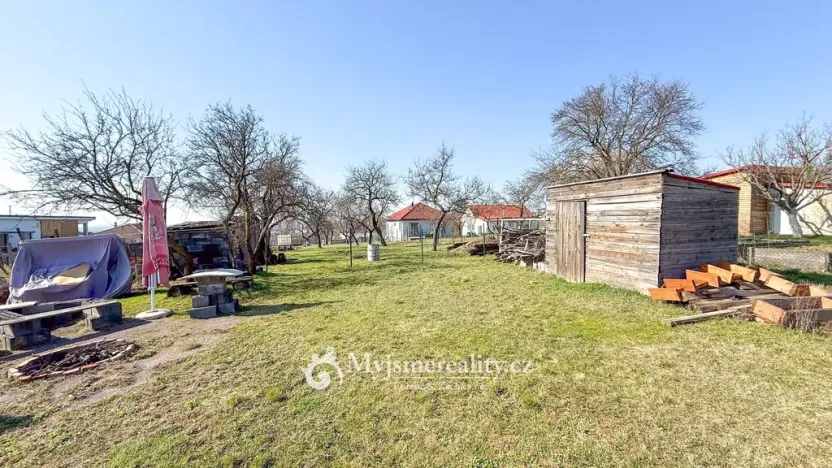 Prodej zahrady, Suchohrdly, 1465 m2