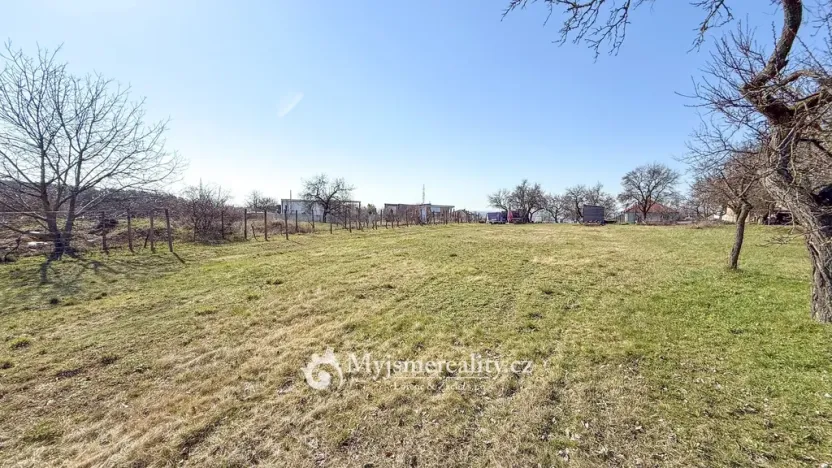 Prodej zahrady, Suchohrdly, 1465 m2