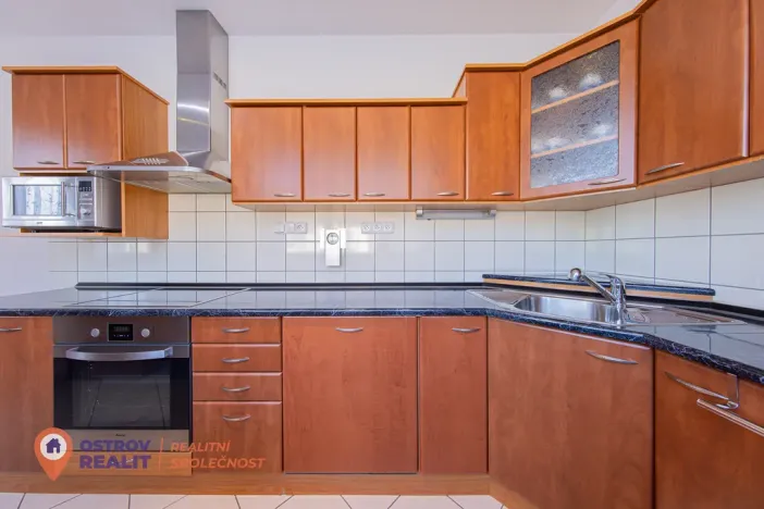 Prodej bytu 3+1, Hanušovice, Na Holbě, 72 m2