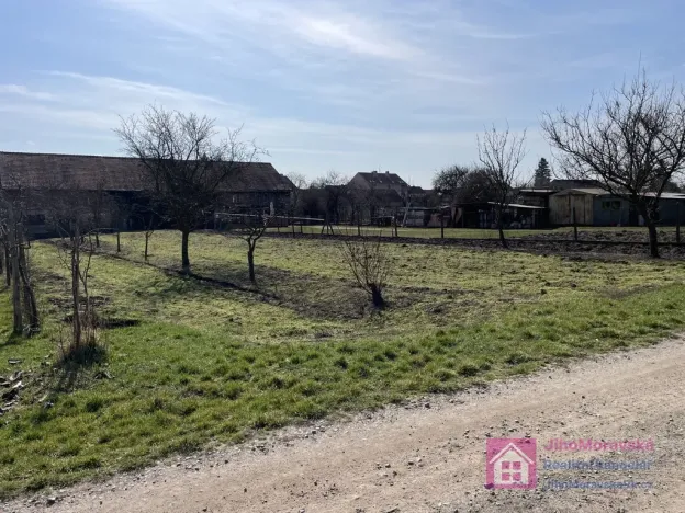 Prodej komerčního pozemku, Rakvice, Nádražní, 1162 m2