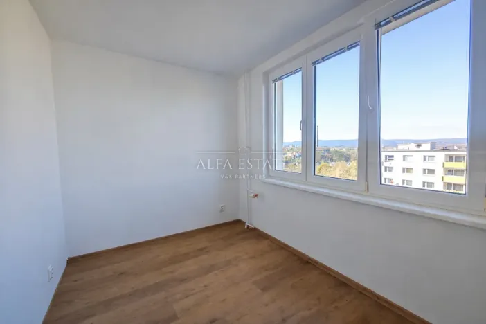 Prodej bytu 3+kk, Karlovy Vary - Drahovice, Východní, 61 m2