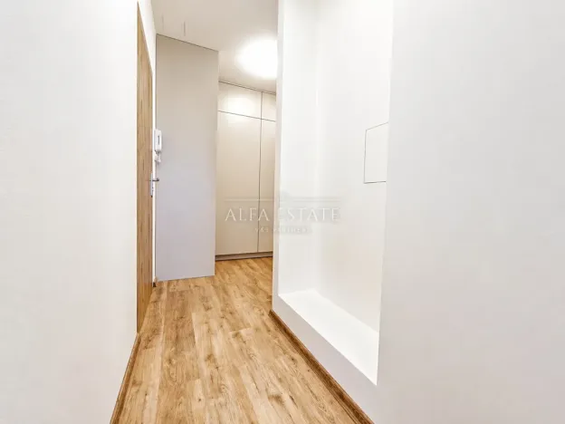 Prodej bytu 3+kk, Karlovy Vary - Drahovice, Východní, 61 m2