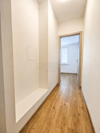 Prodej bytu 3+kk, Karlovy Vary - Drahovice, Východní, 61 m2
