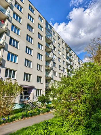Prodej bytu 3+kk, Karlovy Vary - Drahovice, Východní, 61 m2