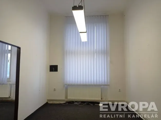 Pronájem skladu, Liberec, Hanychovská, 30 m2