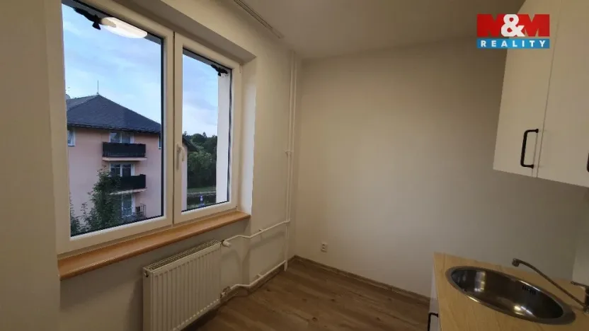 Pronájem bytu 2+1, Plesná, 5. května, 50 m2