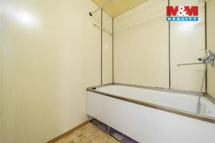 Prodej bytu 2+1, Klášterec nad Ohří - Miřetice u Klášterce nad Ohří, Lesní, 51 m2