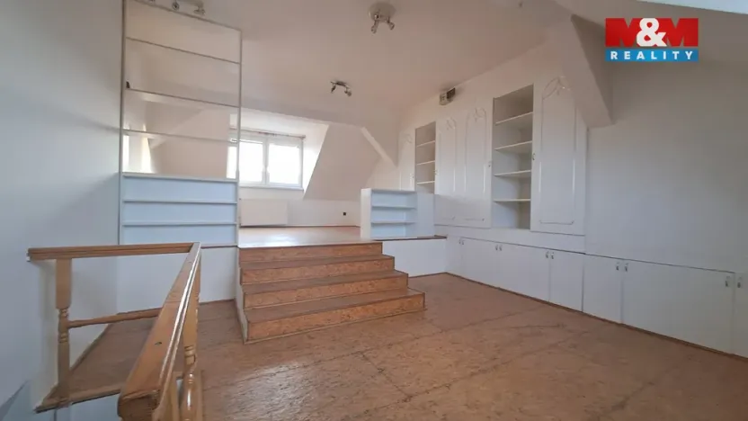 Prodej rodinného domu, Rohatec, Revoluční, 358 m2