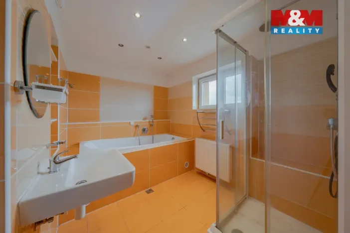 Prodej rodinného domu, Dolní Lhota, Lomená, 315 m2