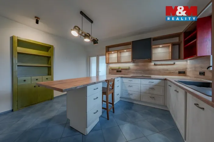 Prodej rodinného domu, Dolní Lhota, Lomená, 315 m2