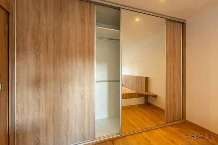 Pronájem bytu 1+1, Ostrava, Varenská, 36 m2