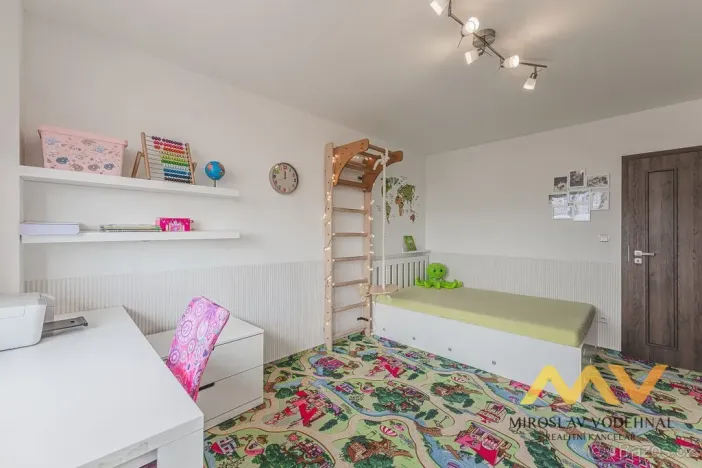 Pronájem bytu 3+1, Hradec Králové - Třebeš, třída Edvarda Beneše, 98 m2