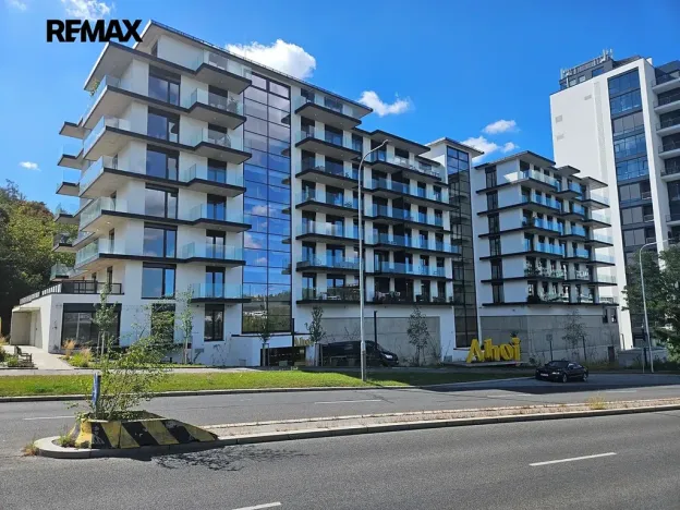 Pronájem bytu 2+kk, Praha - Modřany, Československého exilu, 50 m2