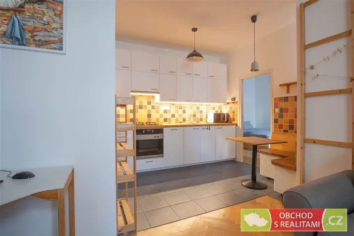 Prodej bytu 2+kk, Praha, U Uranie, 36 m2