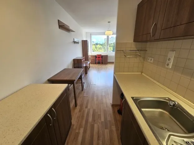 Pronájem bytu 2+kk, Praha, Píškova, 45 m2