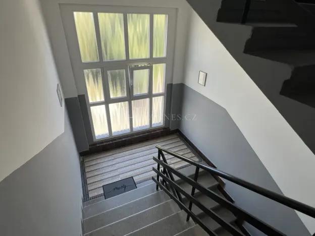 Pronájem bytu 1+kk, Praha - Vokovice, Africká, 31 m2