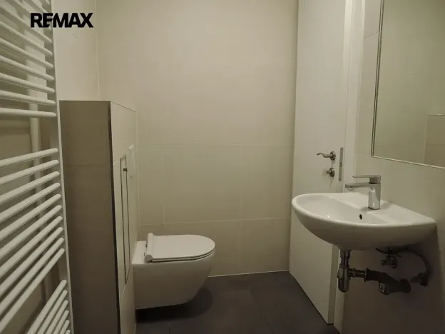 Pronájem bytu 2+kk, Praha - Smíchov, U Malvazinky, 38 m2