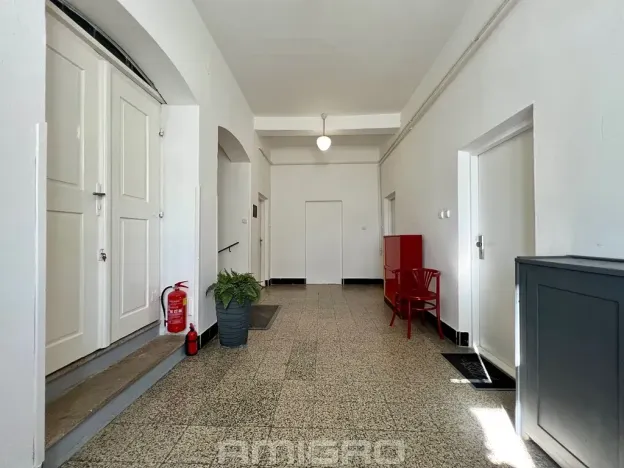 Prodej činžovního domu, Ostrovačice, náměstí Viléma Mrštíka, 1000 m2