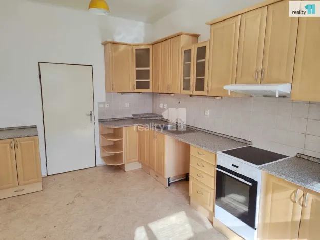 Pronájem rodinného domu, Nová Paka - Studénka, 208 m2