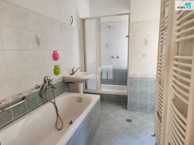 Pronájem rodinného domu, Nová Paka - Studénka, 208 m2