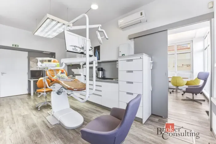 Prodej ordinace, Hradec Králové, 395 m2