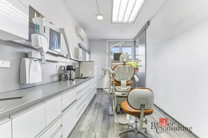 Prodej ordinace, Hradec Králové, 395 m2