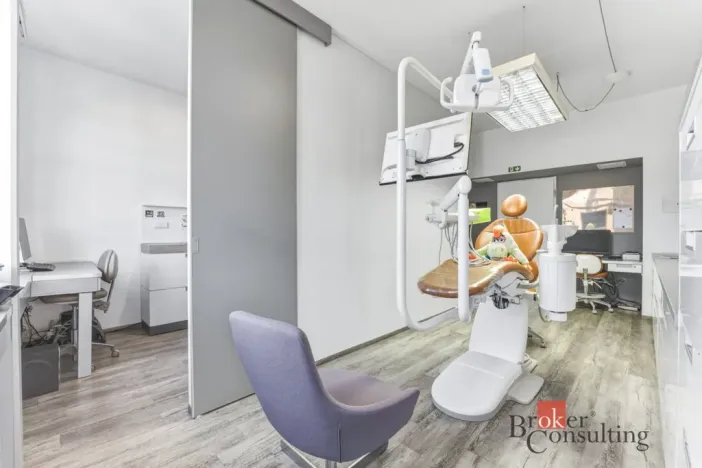 Prodej ordinace, Hradec Králové, 395 m2