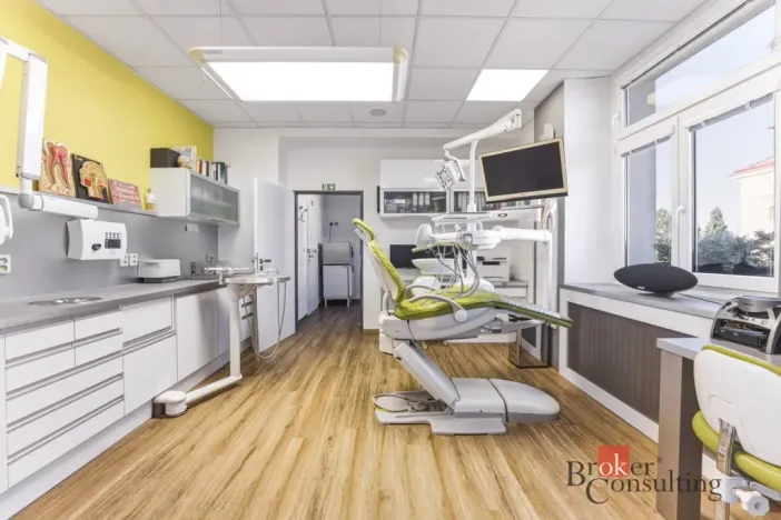 Prodej ordinace, Hradec Králové, 395 m2