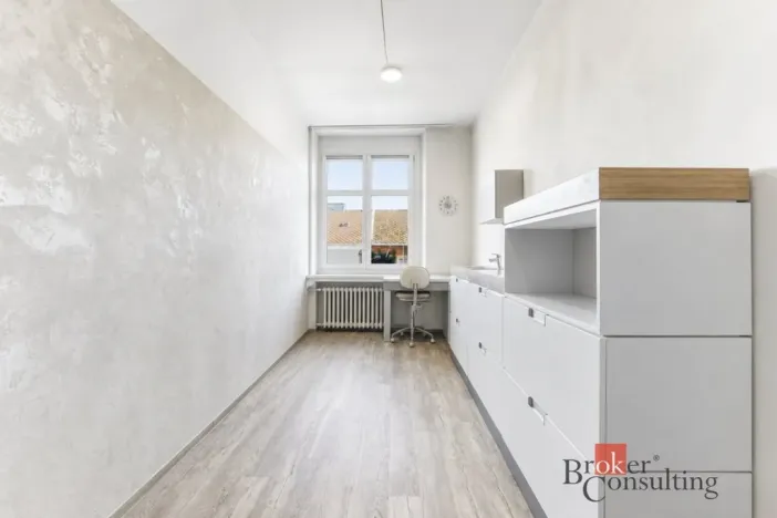 Prodej ordinace, Hradec Králové - Kukleny, Pražská třída, 395 m2