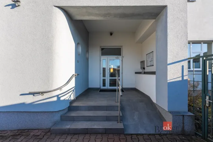 Prodej ordinace, Hradec Králové - Kukleny, Pražská třída, 395 m2