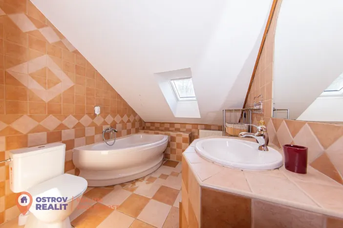 Prodej rodinného domu, Dolní Morava, 679 m2