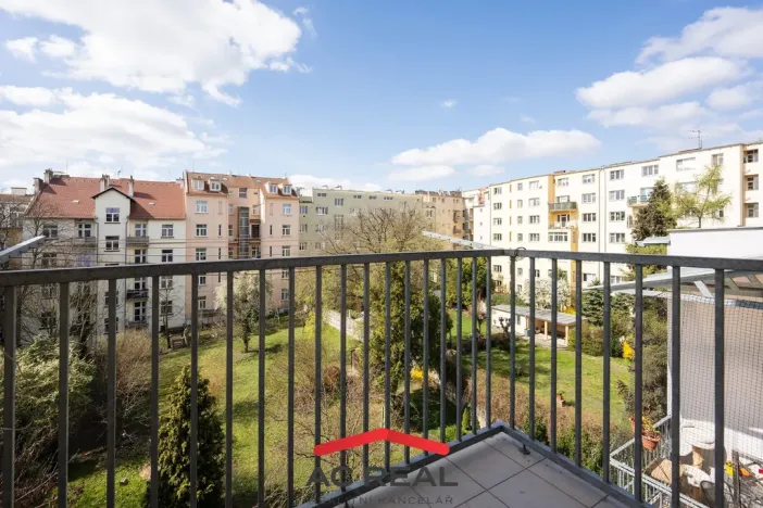 Pronájem bytu 2+1, Brno, Čápkova, 73 m2