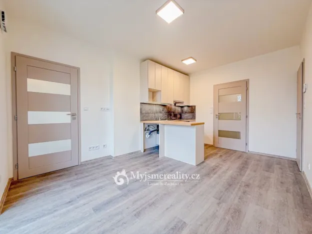 Pronájem bytu 2+kk, Znojmo, Vančurova, 31 m2