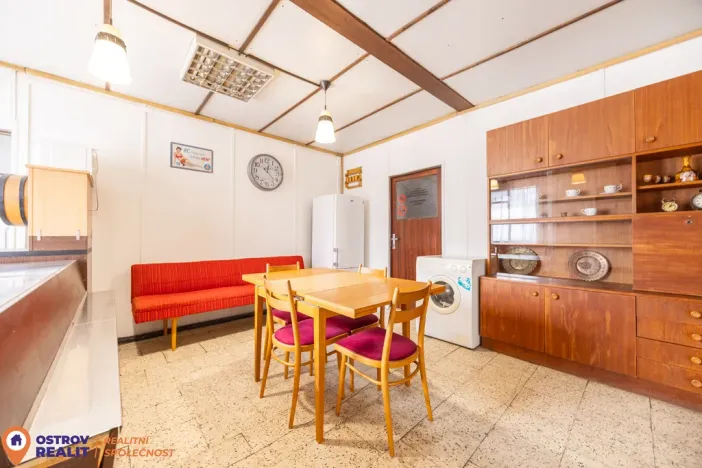 Prodej obchodního prostoru, Jedlí, 86 m2