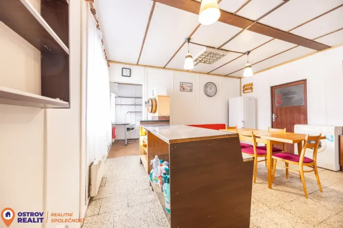 Prodej obchodního prostoru, Jedlí, 86 m2